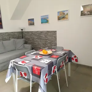Pietra Lavica Holiday Dom wakacyjny